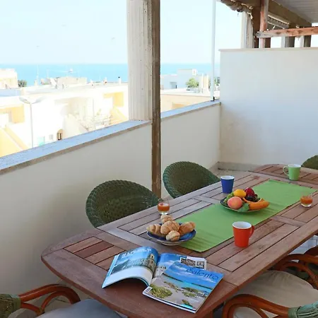 Casa Vacanze Calipso A Salento, Vista Mare 6 Posti Letto.